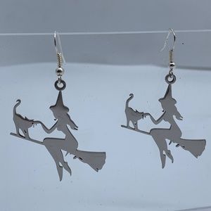 NWT. Handmade Metal Witch on a Broom with a Cat Pierced Earrings in Silver Tone!
